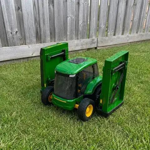 GX620 on the grass, folded cutting decks